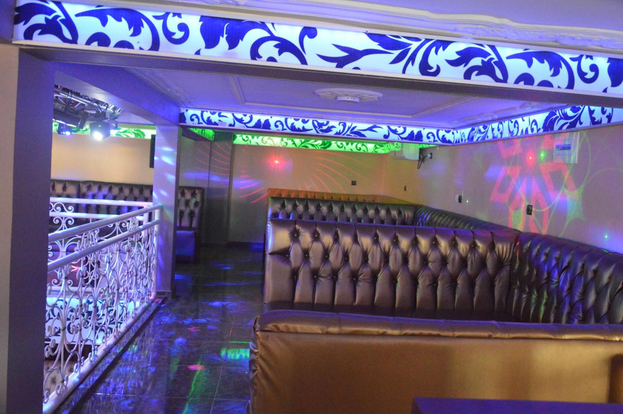 Nikita Hotel Yaounde Exterior photo